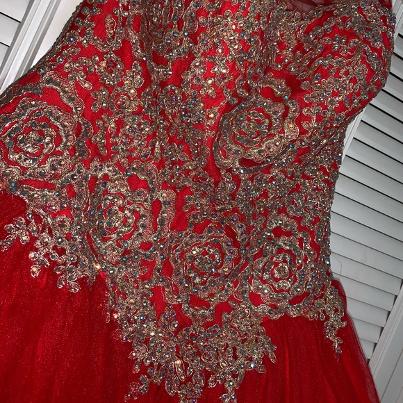 Prom dress - Picture 3 of 8